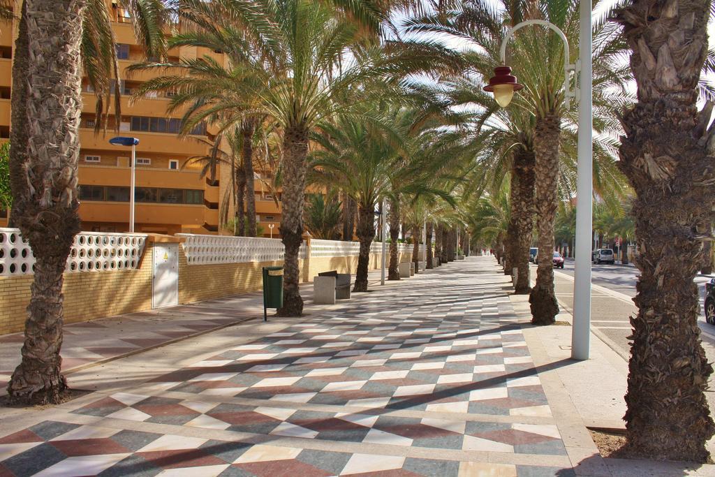 Apartament Playa Arenales Apartment Arenales del Sol Ruang foto